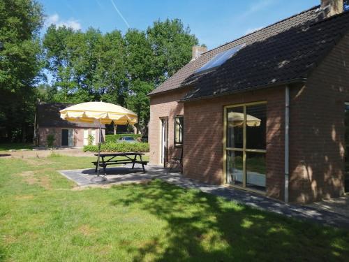 Ewijk House | Forest VIP-bungalow at Groene Heuvels