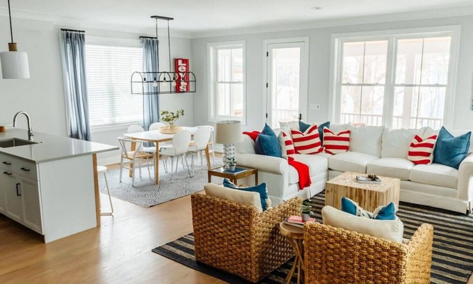 Michigan City House | Forever In Blue Jeans 207 Joe Lane · Forever In Blue Jeans-Coastal Chic
