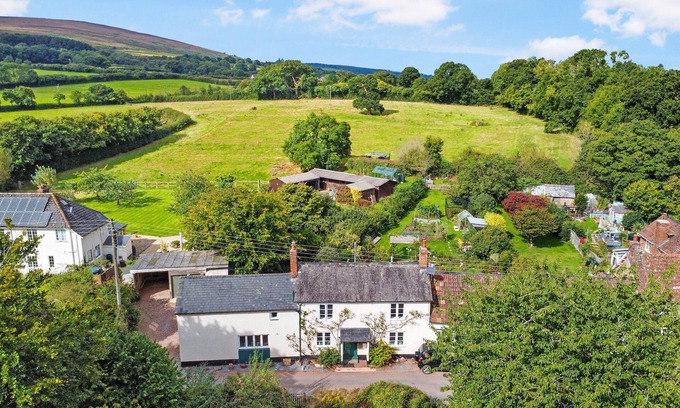 Wootton Courtenay Cottage | Forge Cottage, Wootton Courtenay