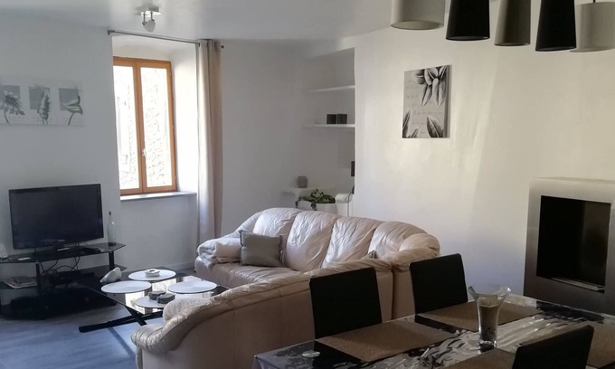 Azille House | Former castle barracks