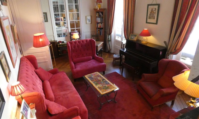 Necker Apartment | Former hunting resort in a residential building, close to Eiffel Tower