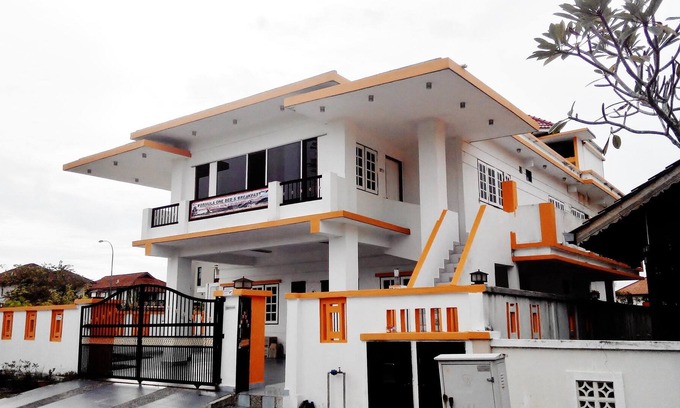Kampung Bukit Kadir Bed & Breakfast | Formula One B&B KLIA KUL Airport Transit