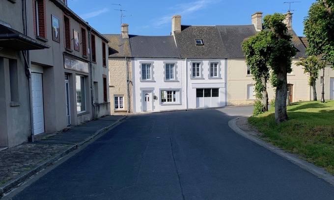 Sainte-Marie-du-Mont House | Forrest Guest House.