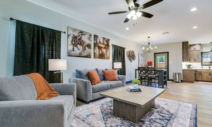 San Angelo House | Fort Concho/2 BR-2.5 BA/New!