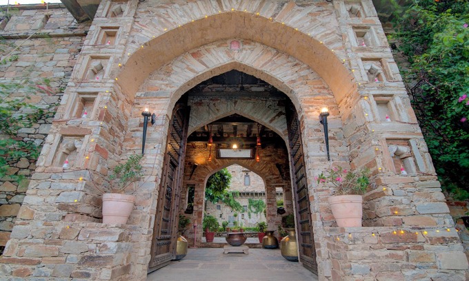 Alwar Hotel | Fort Dadhikar, Alwar
