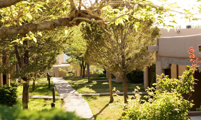 Northeast Santa Fe Apartment | Fort Marcy Hotel Suites by All Seasons Resort Lodging