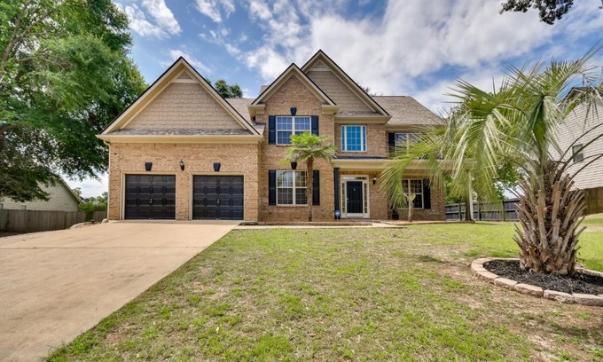 Fort Mitchell House | Fort Mitchell Vacation Rental with Home Office!