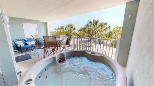Tybee Island Apartment | Fort Screven Villas 102 by Tybee Vacation Rentals