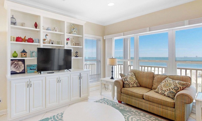 Fort Morgan House | Fort Sun, East. Gorgeous 7BR Beachfront. Extra fridges. Private Pool! Sleeps 24.
