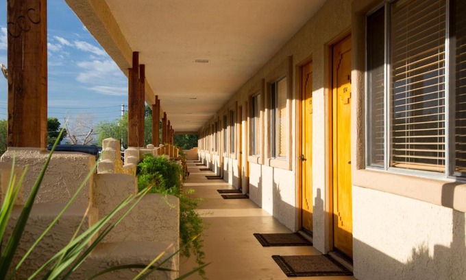 Camp Verde Hotel | Fort Verde Suites
