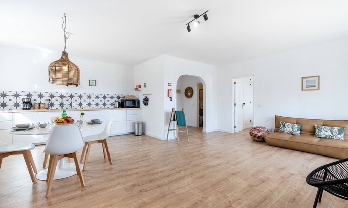 Vila do Bispo Apartment | Fortaleza sea view Villa Miramar - one bedroom apartment