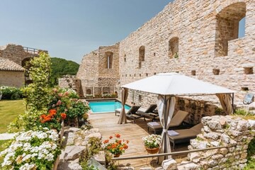 Foligno Villa | Fortezza Di Spinola at Umbria