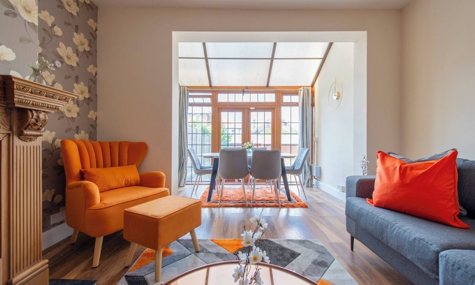 Shirley House | Fortified Stunning 5 Bedroom House - Croydon