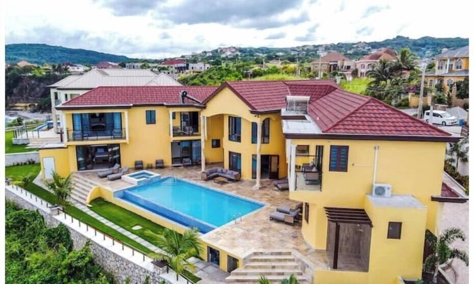 Tower Isle Villa | Fortune Villa La Vista By Paradise Listing