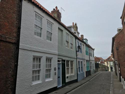 Whitby House | Fossil Cottage