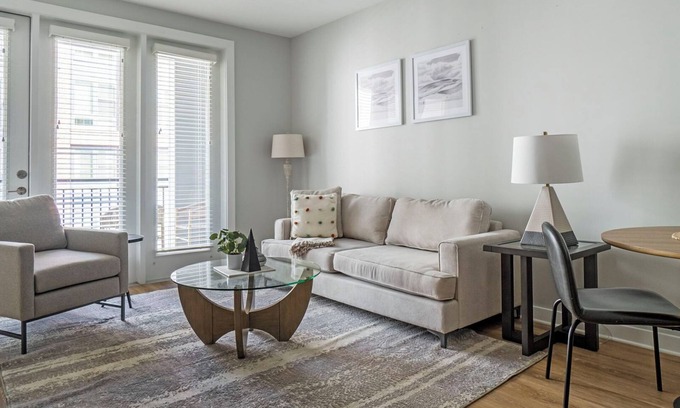 Downtown Apartment | Foster 1BD 1 - One Bedroom Apartment, Sleeps 2