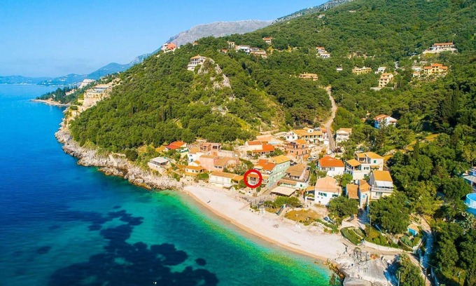 Katavolos Apartment | Fotini - One Bedroom Apartment, Sleeps 4