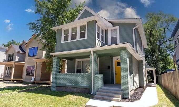Fountain Square House | Fountian Square Dream Home - Near Downtown Indy - Free Parking