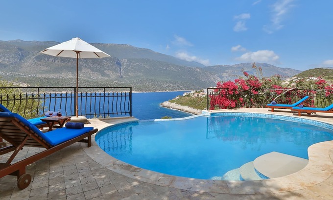 Kas Villa | Four Bed Villa with infinity Pool and Stunning Sea View