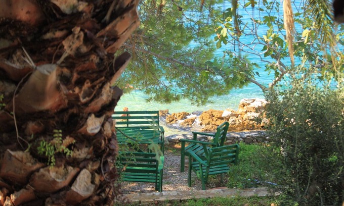 Zdrelac Apartment | Four-bedroom apartment near beach Ždrelac, Pašman (A-8405-b)