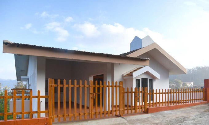 Pudumund Villa | Four Gables by Vista Rooms