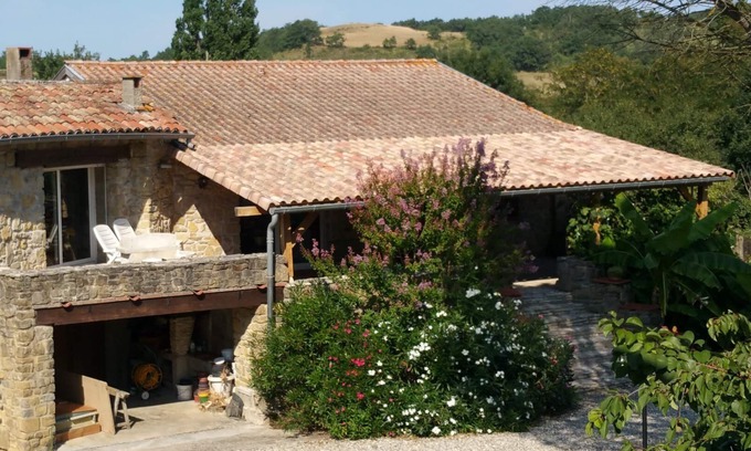 Limbrassac Cottage | Four independent cottages in an old farmhouse with swimming pool - "Bourgogne"