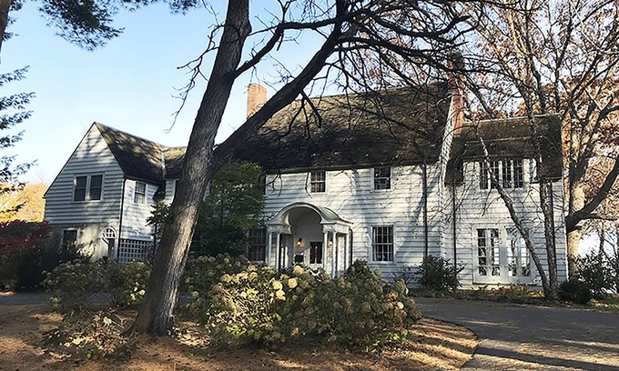 Dubuque Bed & Breakfast | Four Mounds Inn