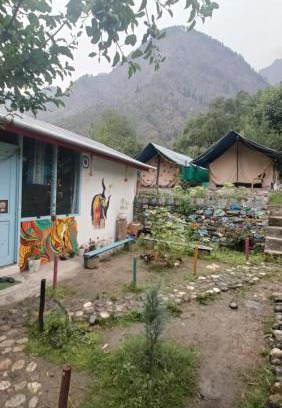 Kullu Other | Four season cafe