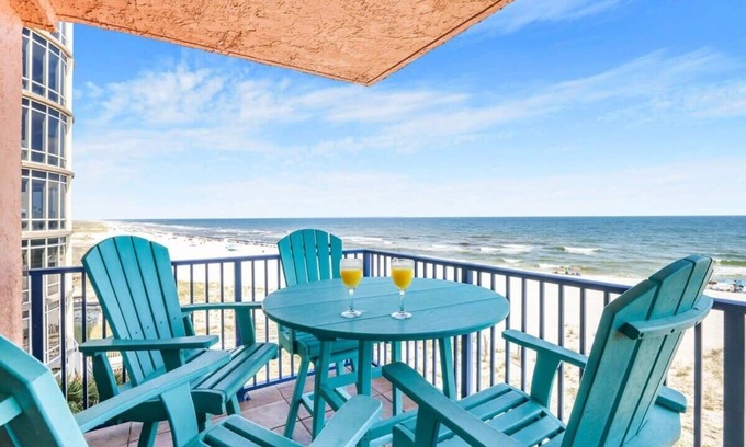 Orange Beach Condo | Four Seasons 402-E, Private fishing pier