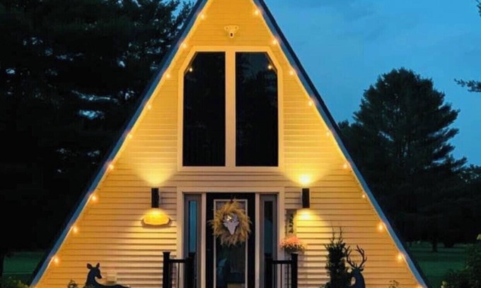 Center Ossipee House | Four Seasons of FUN! Shop, Hike, Golf, Ski, Ride, Relax and bring the Pups too!