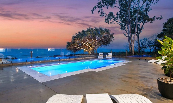 Traviston Apartment | Four Seasons on the Esplanade