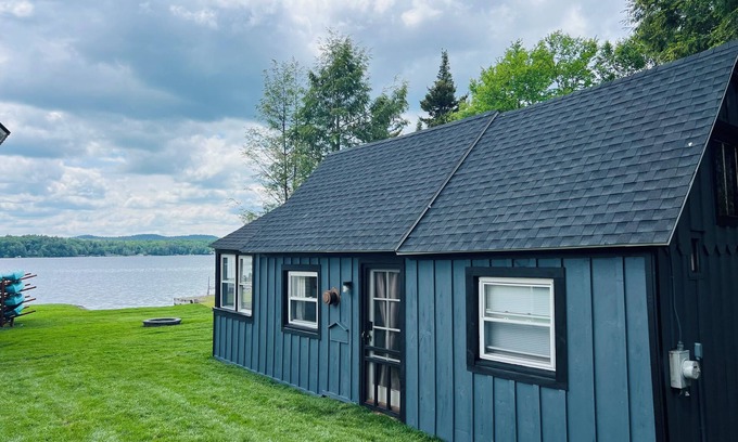 Eagle Bay Cabin | Fourth Lake Getaway Lodges ~ Daybreak Lodge