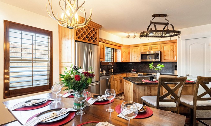 Park City Condo | Fox Bay Condo w/Community Hot Tub+Fitness Center, Across from Deer Valley East Village