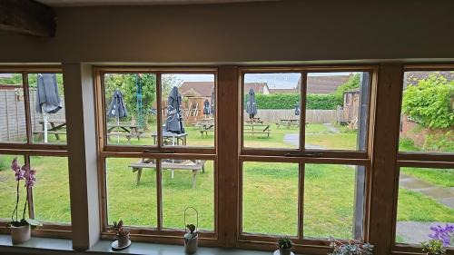 Wickwar Hotel | FoxandMaple
