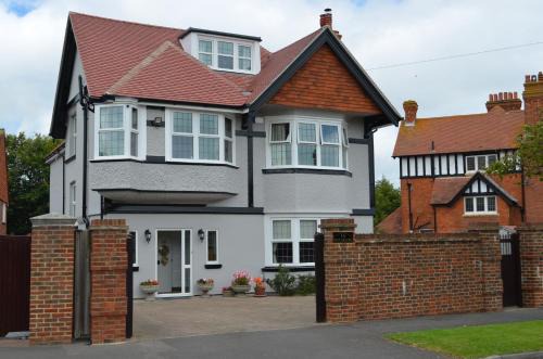 Folkestone House | Foy House
