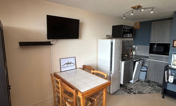 Besse-et-Saint-Anastaise Apartment | Central Studio in Super Besse, Near Slopes and Amenities
