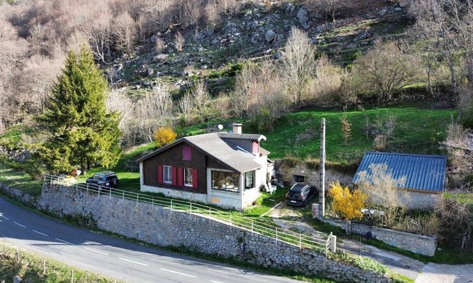 Pont-de-Montvert-Sud-Mont-Lozere Ski Chalet | Chalet 'Les 4 Vents' : Nature break at Pont de Montvert