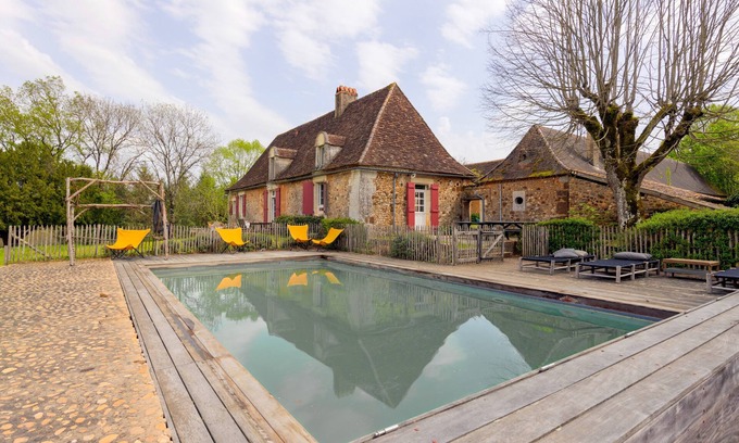 Rouffignac-Saint-Cernin-de-Reilhac Cottage | La Bournèche - Perfecte Vakantiebestemming Voor Groepen!