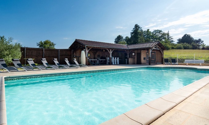 Rouffignac-Saint-Cernin-de-Reilhac Other | Peaceful But Centrally Located Dordogne Farmhouse with private heated pool.