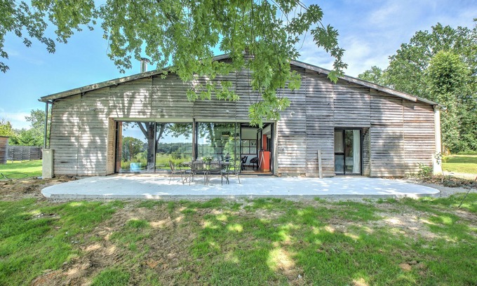 Saint-Felix-de-Reillac-et-Mortemart House | Loft with shared indoor pool, wifi and air conditioning
