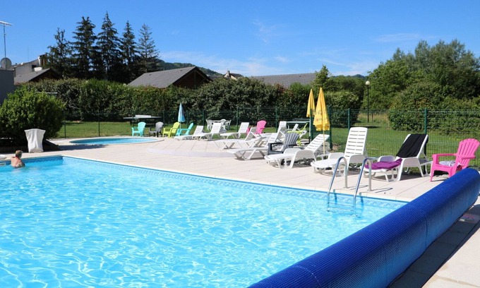 Saint-Geniez-d'Olt House | Sunny holidays in Occitania.