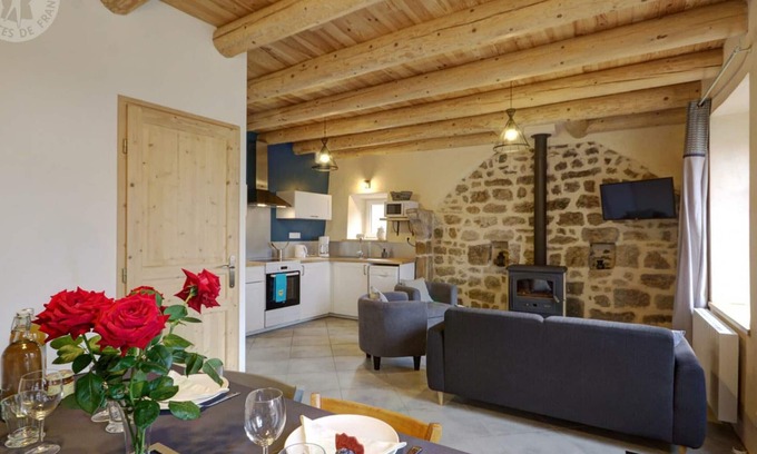 Saint-Hilaire-Cusson-la-Valmitte Cottage | Gite Saint-Hilaire-Cusson-la-Valmitte, 3 bedrooms, 6 persons