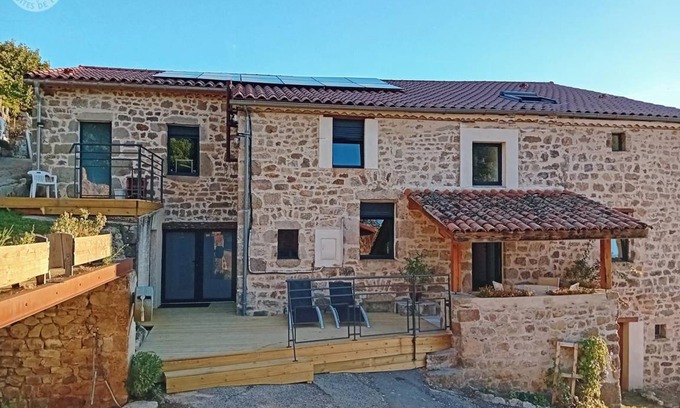 Saint-Julien-Molin-Molette Cottage | 150 m² Cabin ∙ 4 bedrooms ∙ 11 guests