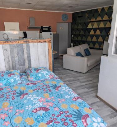 Saint-Quentin-Lamotte-Croix-au-Bailly Apartment | L'annexe de l'usine Logement Moderne de campagne