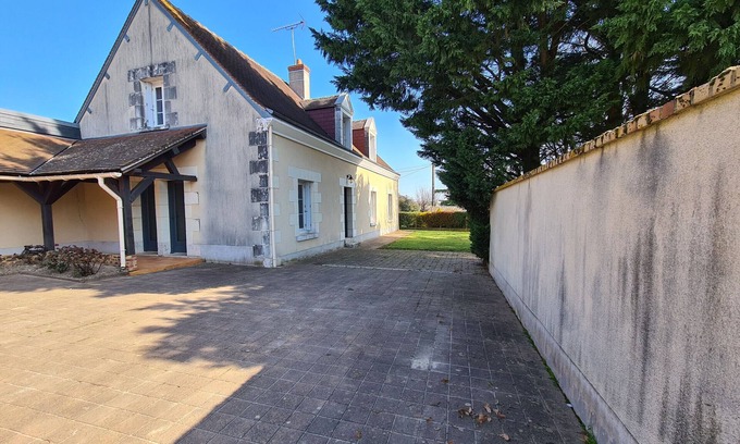 Faverolles Cottage | Family Getaway: Heated Pool, Near Zoo de Beauval, Tennis, Garden, 4 Bedrooms