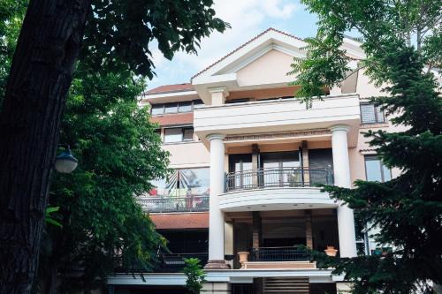 Sector 2 Apartment | Francesca Residence