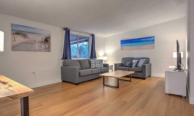 Exmouth House | Frangipani - Loads of space in this great family home