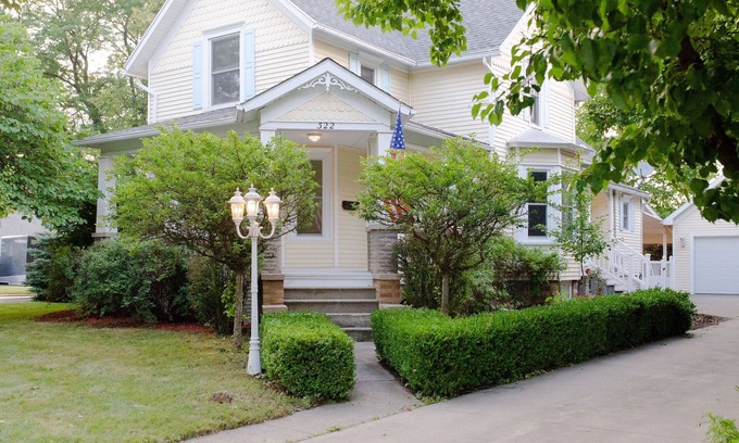 Frankenmuth House | Frankenmuth Harmonie Haus