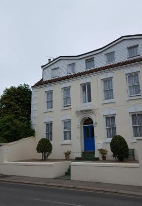 St. Helier Bed & Breakfast | Franklyn Guesthouse