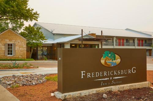 Fredericksburg Hotel | Fredericksburg Inn and Suites
